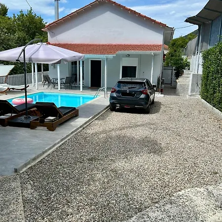 Beyond The Bridge Holiday home