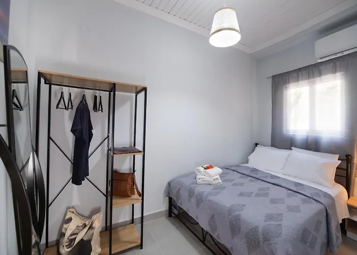 Nyaraló Beyond The Bridge *